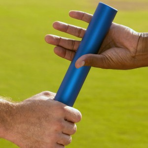 爱游戏综合娱乐-英超新赛季展望：新星崭露头角，老牌劲旅拼搏，英超新赛季足球