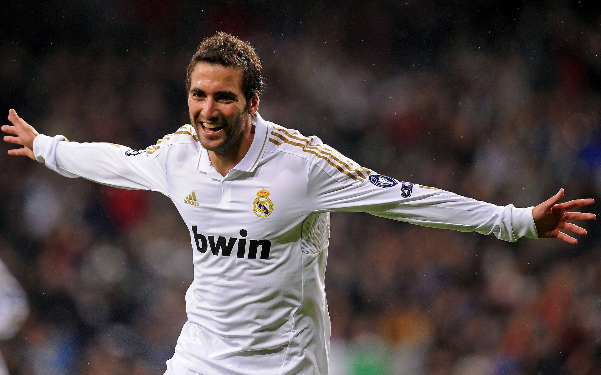 荷兰男足在预选赛中被西班牙淘汰，荷兰男足近期战绩