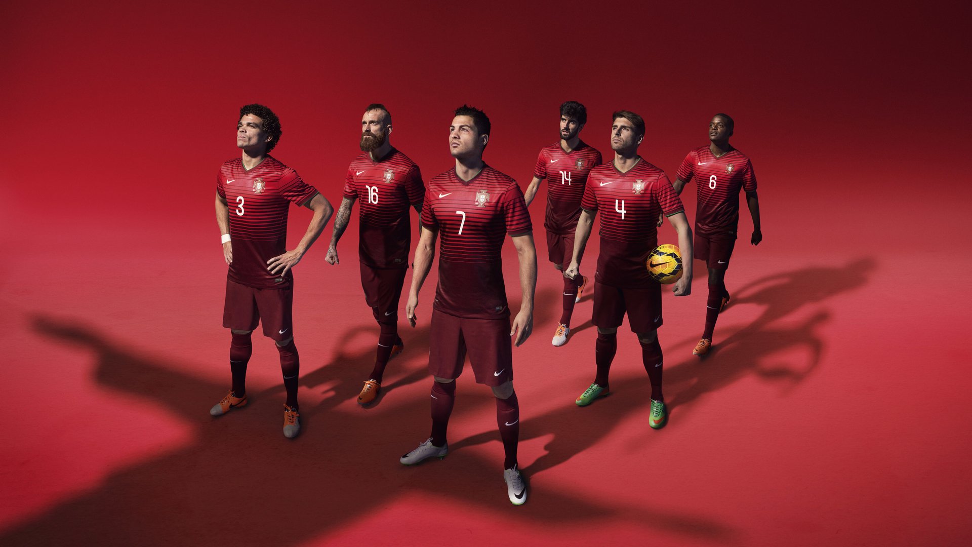 西甲冲突升级！裁判判罚引发争议，西甲规则